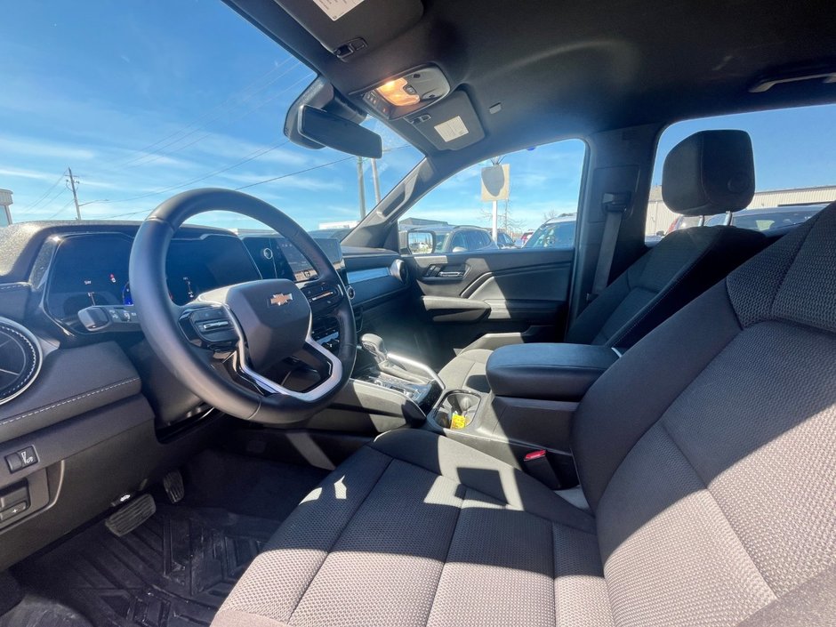 2023 Chevrolet Colorado 4WD LT-5