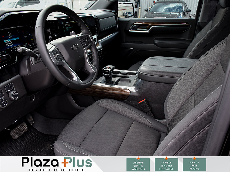 2025 Chevrolet Silverado 1500 LT Trail Boss LT TRAIL BOSS | DIESEL | REMOTE START | CLEAN CARFAX | VERY LOW KM LIKE NEW!