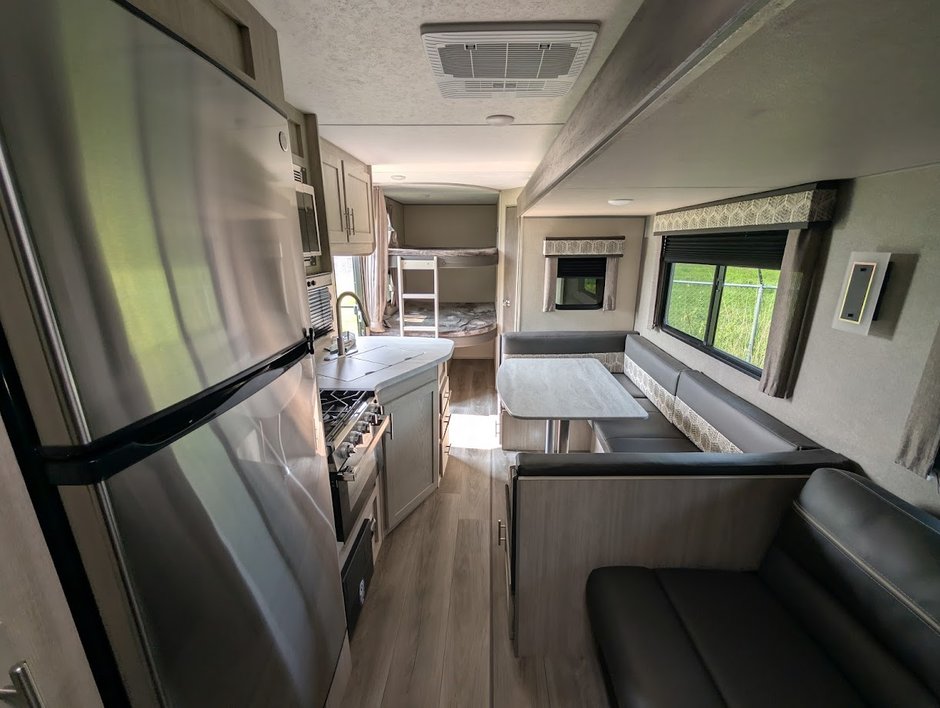 2023 Coachman Catalina LEGACY EDITON 263BHSCK-9