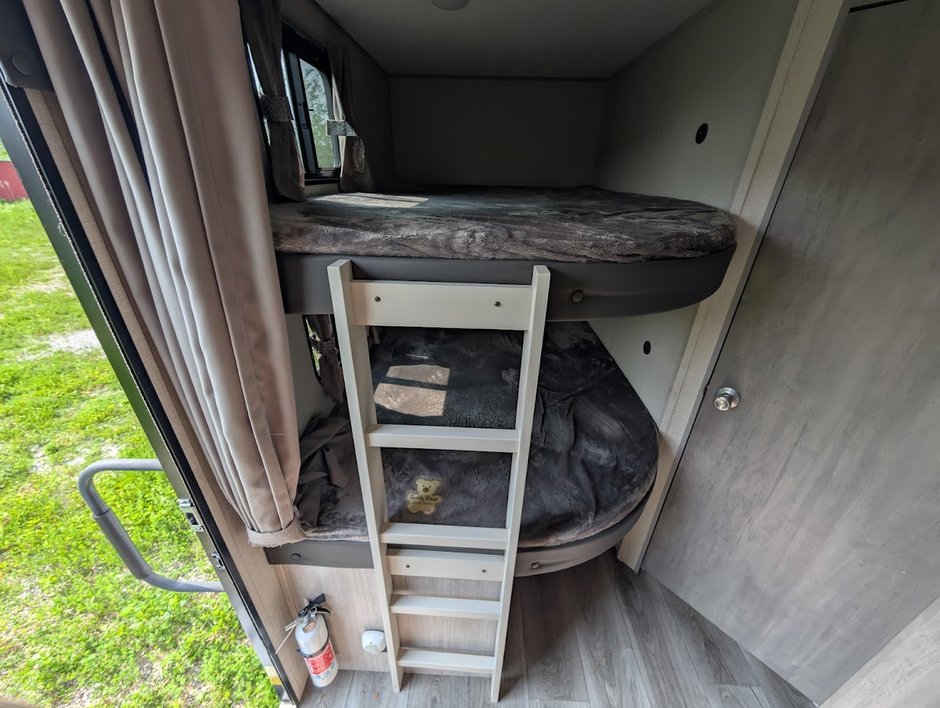 2023 Coachman Catalina LEGACY EDITON 263BHSCK-6