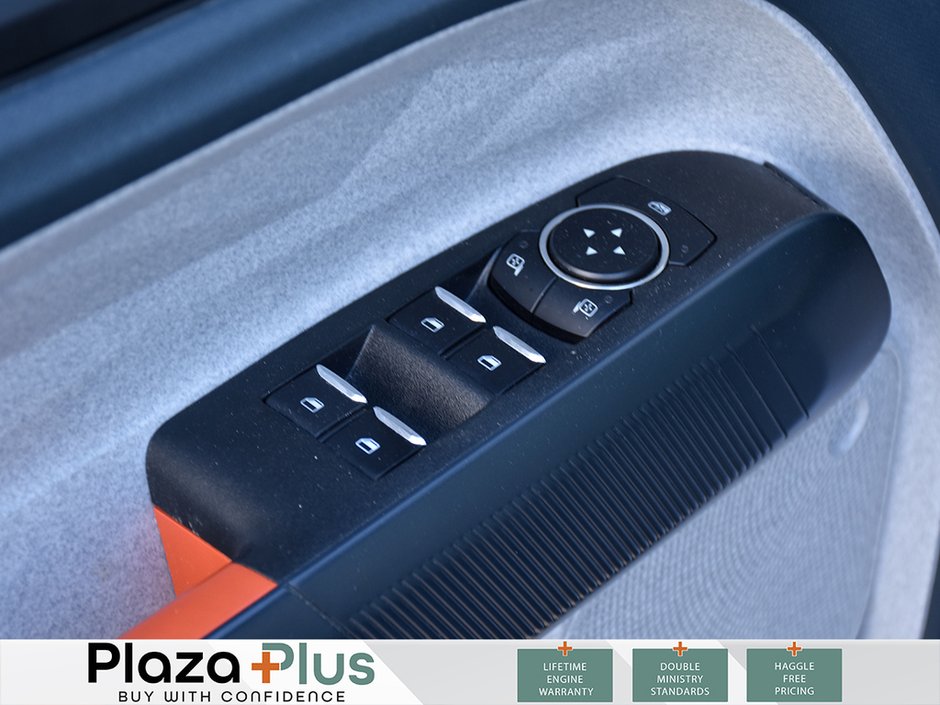 2023 Ford Maverick XL-8