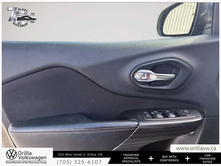 2015 Jeep Cherokee Sport 3.2L V6 | Cold Weather Group | Trailer Tow Group
