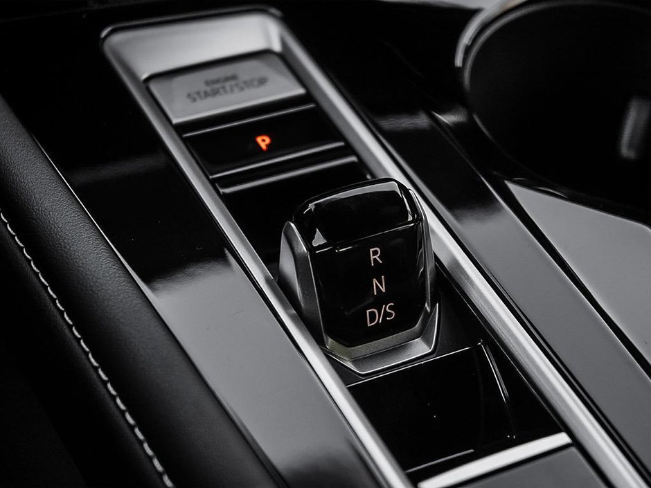 2025 Volkswagen Atlas Cross Sport Highline Black Wheel Package / Oryx White Pearl