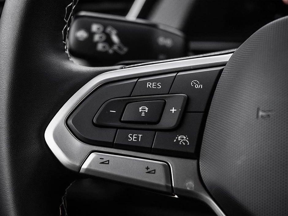 2025 Volkswagen Atlas Cross Sport Highline Black Wheel Package / Oryx White Pearl