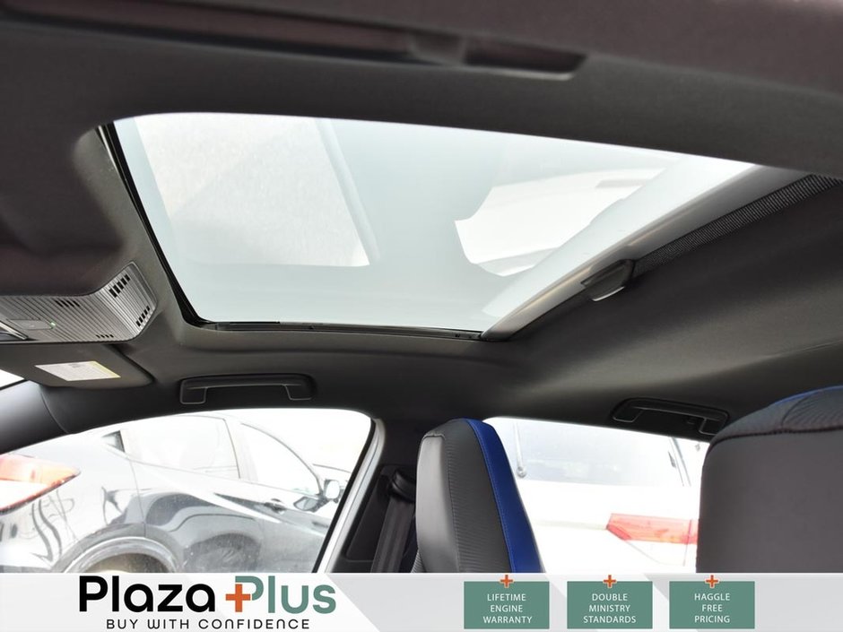 2024 Volkswagen Golf R BASE CPO | MANUAL! | LOW KM | 4MOTION AWD | SUNROOF | HEATED + VENTILATED SEATS