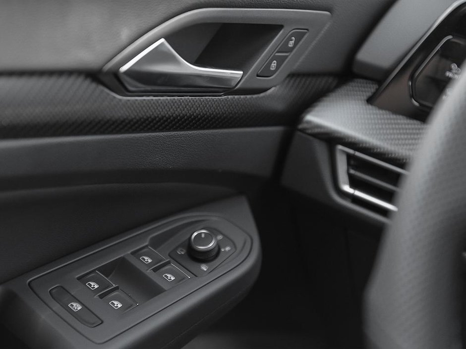 2025 Volkswagen Golf R Black Edition-15