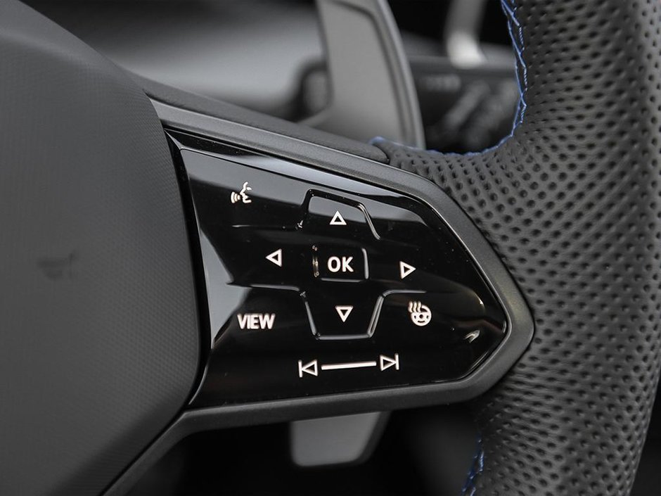 2025 Volkswagen Golf R Black Edition-14