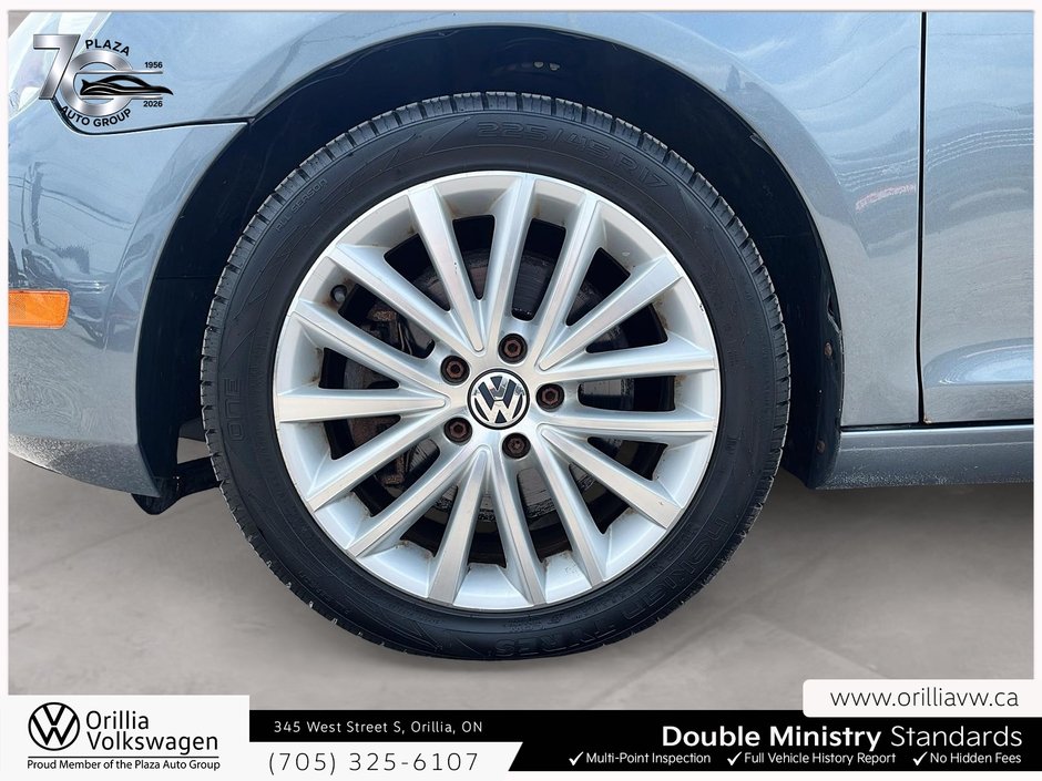 2014 Volkswagen Golf Wagon Comfortline Steering Audio Controls | Leatherette Seats