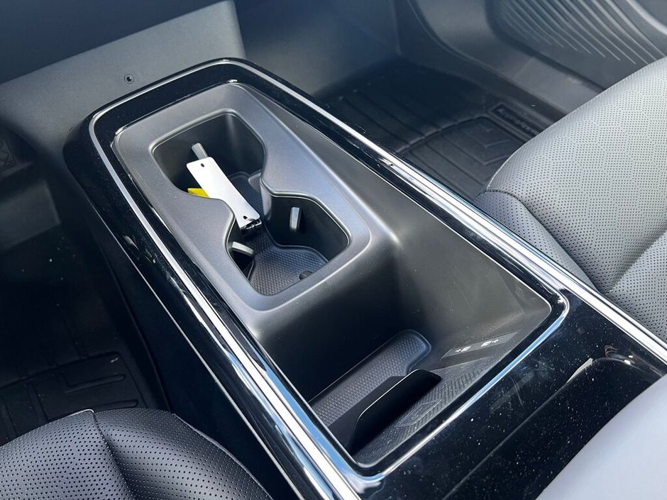 2025 Volkswagen ID.4 Pro S AWD-8