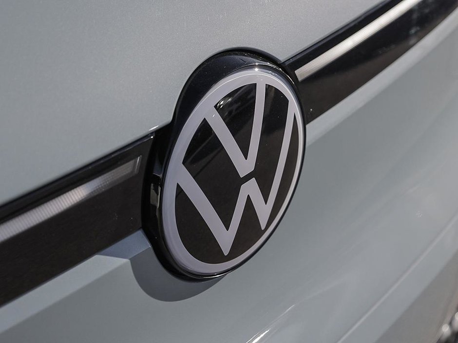 2025 Volkswagen ID.4 Pro S-8