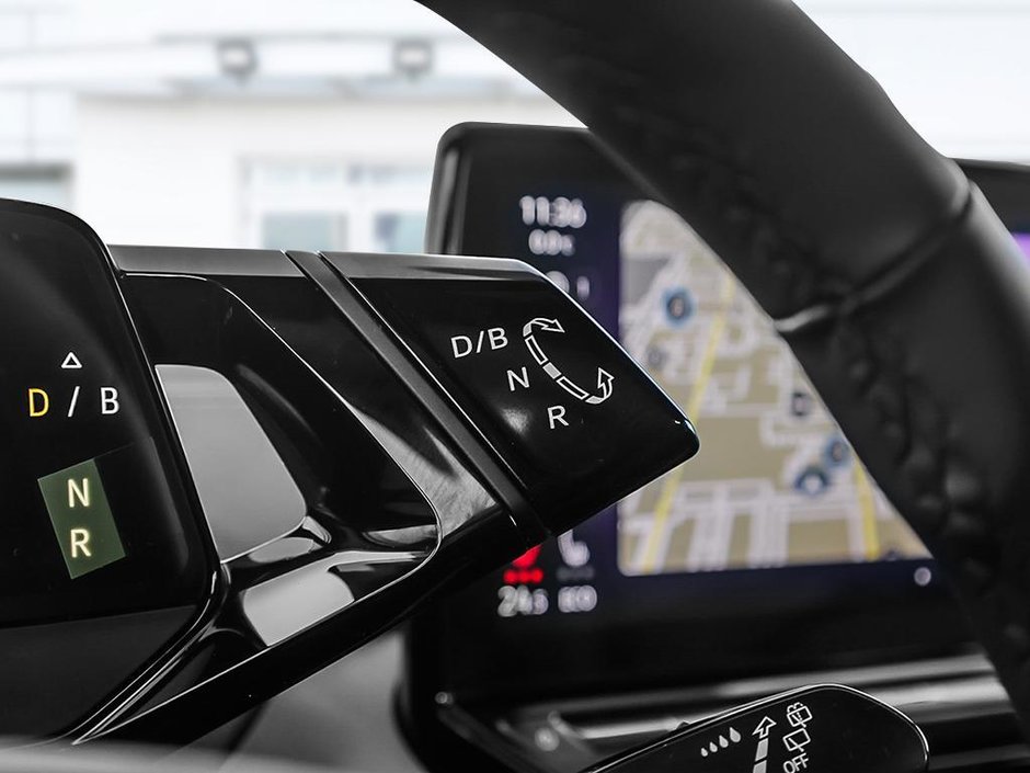 2025 Volkswagen ID.4 Pro S-16