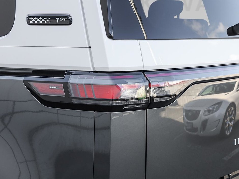 2025 Volkswagen ID. Buzz 1st Edition 4MOTION-8