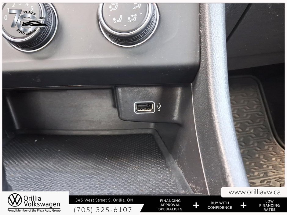 2019 Volkswagen Jetta Comfortline heated front seats | Apple CarPlay and Android Auto