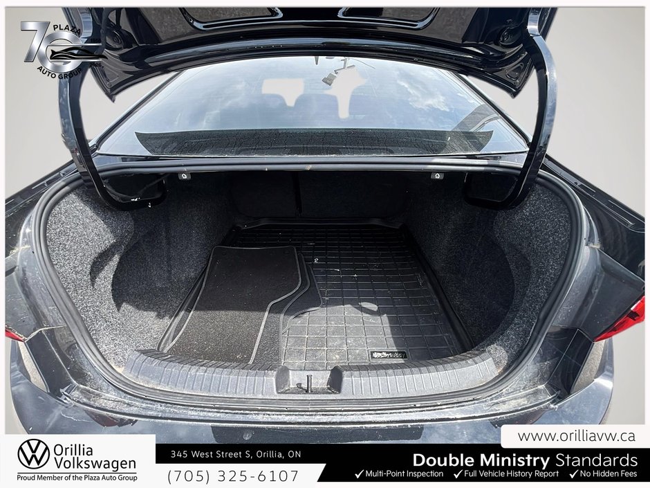 2024 Volkswagen Jetta Comfortline Tinted windows | Clear Hood Protection