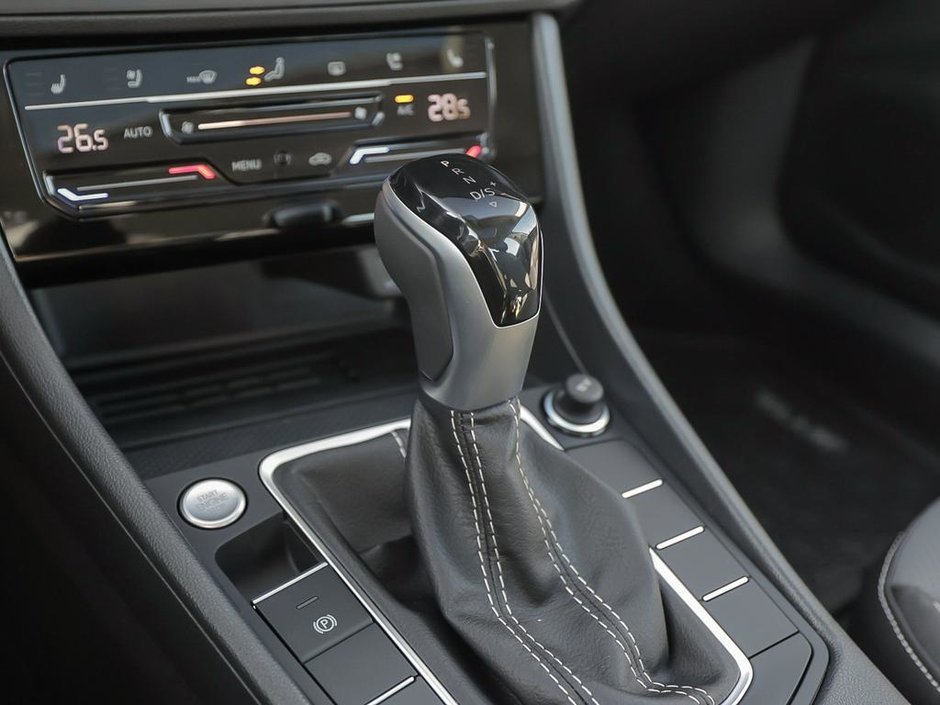 2025 Volkswagen Jetta Highline Dynamic Headlights | Remote Start