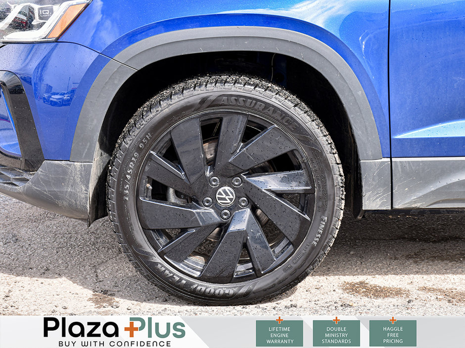 2023 Volkswagen Taos Highline HIGHLINE | CPO | 4MOTION AWD | LOW KILOMETERES! | HEATED + A/C LEATHER SEATS | PANO SUNROOF