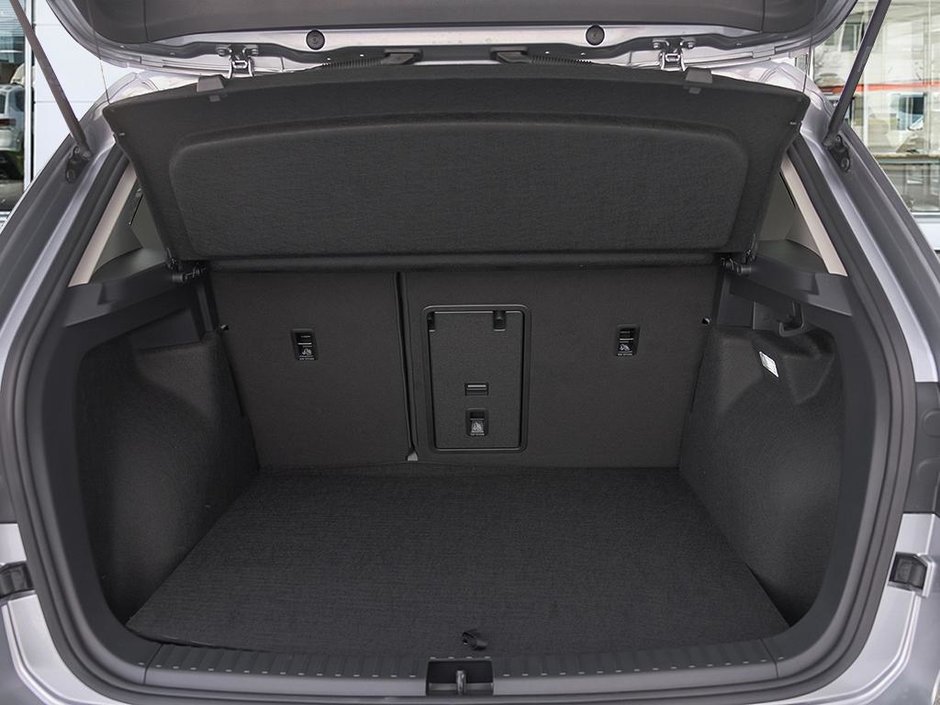 2025 Volkswagen Taos Highline-5