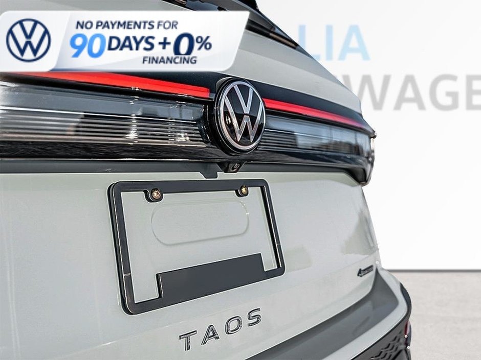 2026 Volkswagen Taos Comfortline Black Edition 4MOTION-11