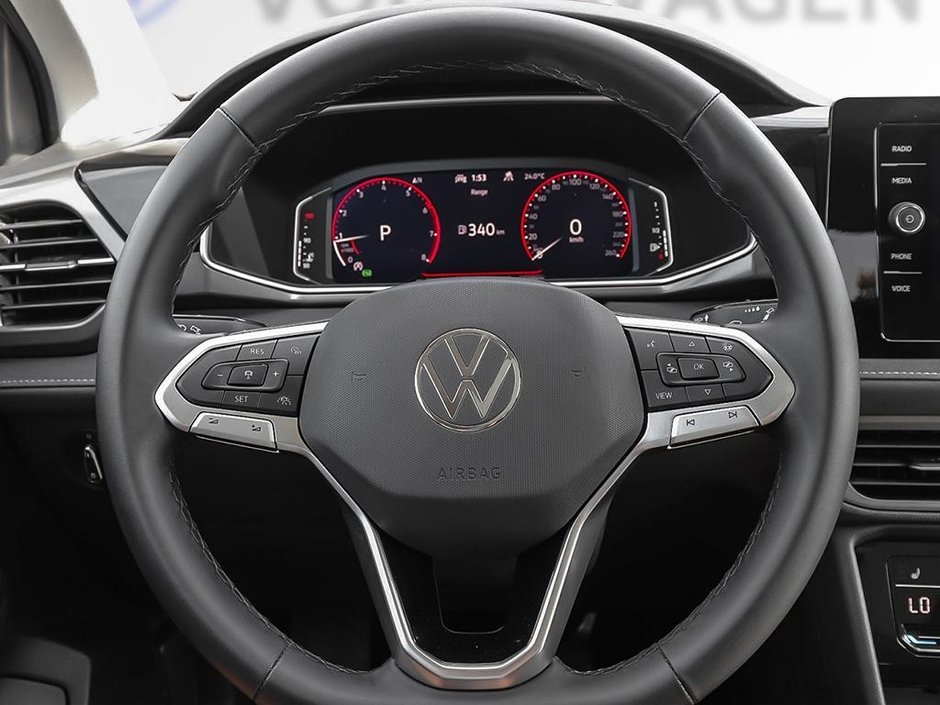 2026 Volkswagen Taos Comfortline Black Edition 4MOTION-12