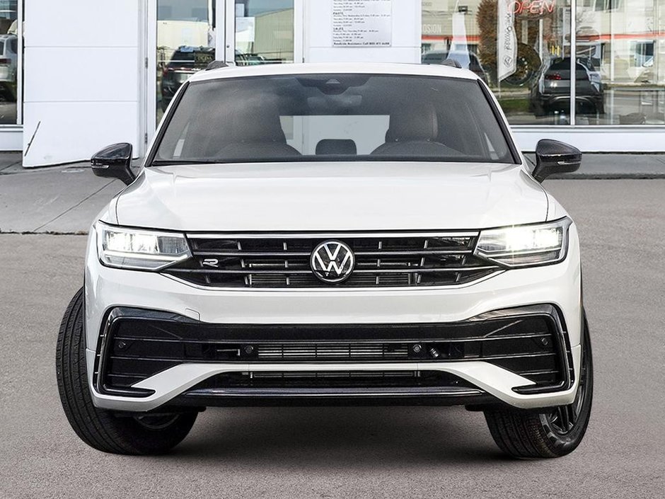 2024 Volkswagen Tiguan Comfortline R-Line Black Edition No Options / Oryx White Pearl