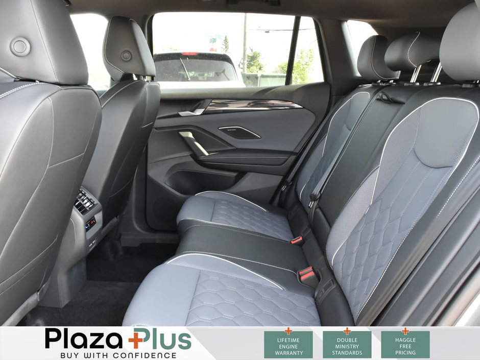 2025 Volkswagen Tiguan Highline R-Line-12