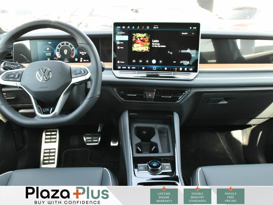 2025 Volkswagen Tiguan Highline R-Line-13