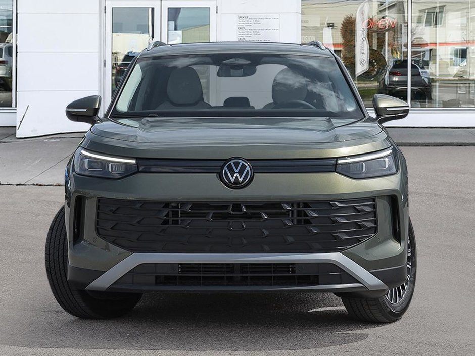 2025 Volkswagen Tiguan Comfortline Pano Roof / Avacado Green