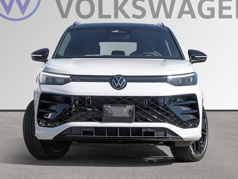 2026 Volkswagen Tiguan Comfortline R-Line Black Edition 4MOTION-1