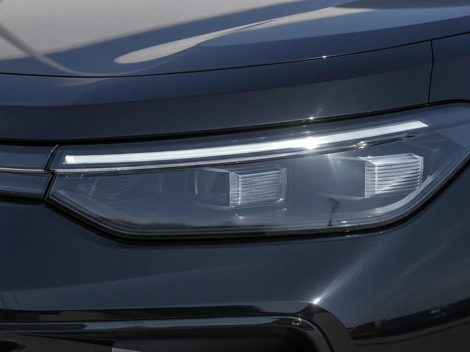 2026 Volkswagen Tiguan Comfortline R-Line Black Edition 4MOTION-8