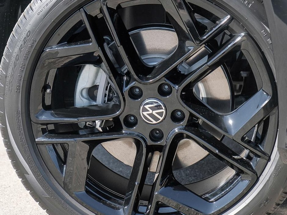 2026 Volkswagen Tiguan Comfortline R-Line Black Edition 4MOTION-6