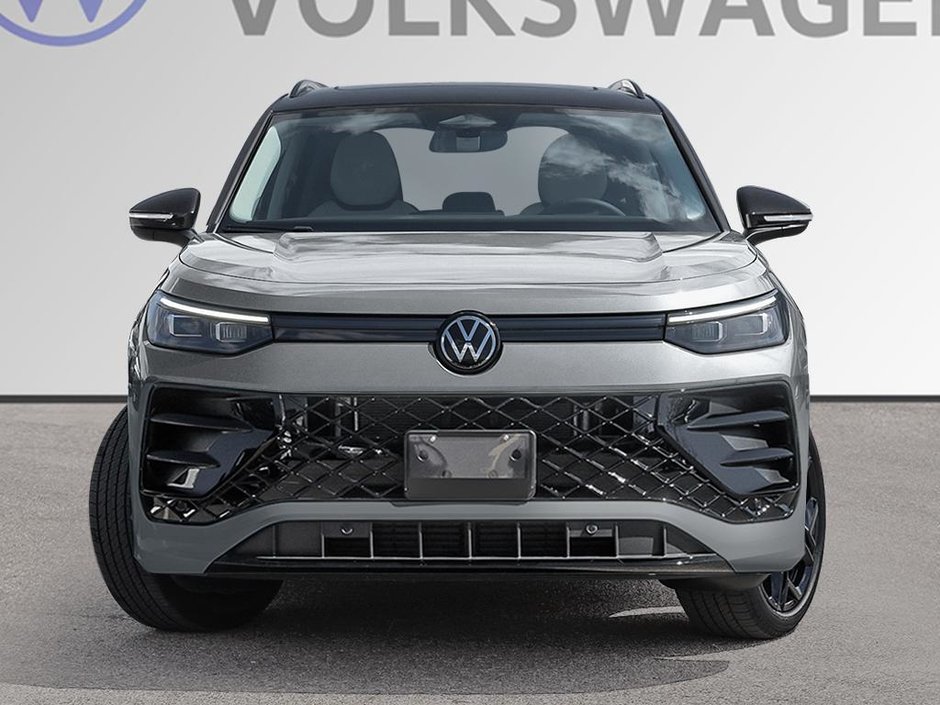 2026 Volkswagen Tiguan Comfortline R-Line Black Edition 4MOTION-1