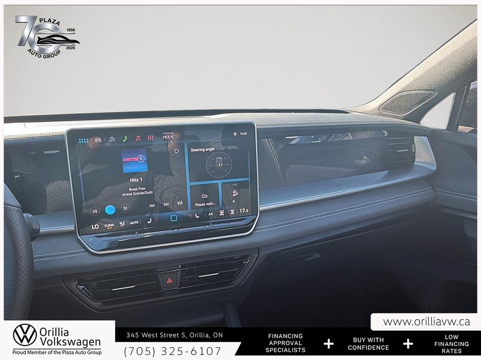 2026 Volkswagen Tiguan Comfortline R-Line Black Edition Panoramic Roof | 4MOTION AWD | R-Line Black