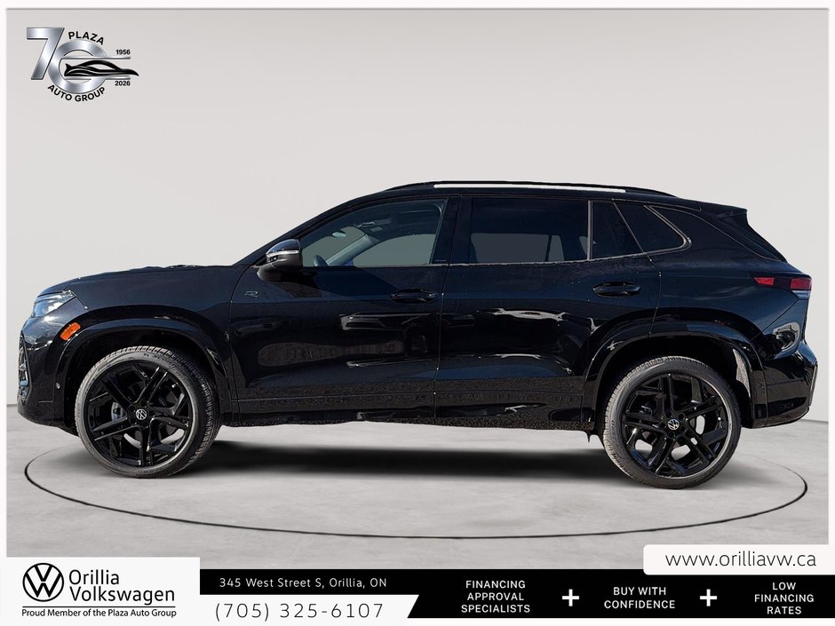 2026 Volkswagen Tiguan Comfortline R-Line Black Edition Panoramic Roof | 4MOTION AWD | R-Line Black