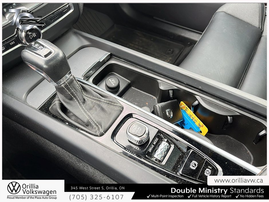 2021 Volvo XC60 R-Design IIHS Top Safety Pick+ | Apple CarPlay