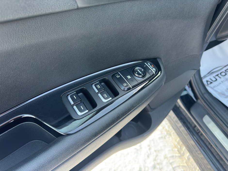 2018 Kia OPTIMA SXL TURBO | TWO SETS OF TIRES ON ALLOYS | APPLE CARPLAY & ANDROID AUTO | ADAPTIVE CRUISE |