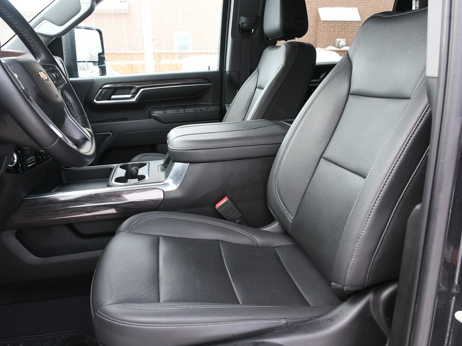 2024 Chevrolet Silverado 2500HD LTZ Built in Canada | Certified | NAVI | Low Mileage | Clean Carfax | Backup Camera | Heated Seats
