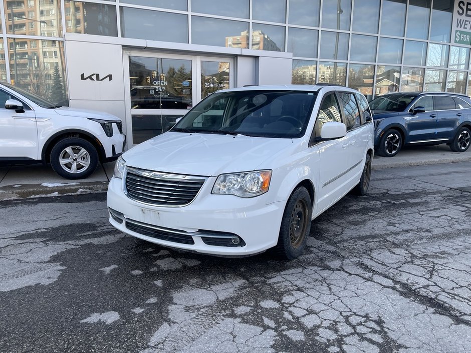 2016 Chrysler COUNTRY TOURING AS IS|Bonus Winter Tire Pkg|Power Sliding Doors|