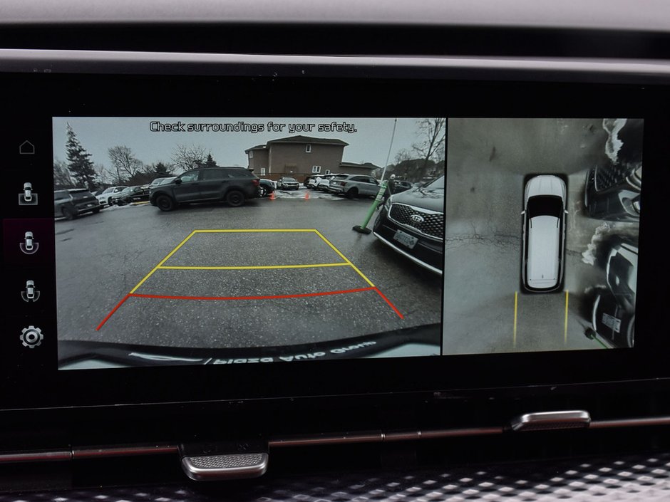 2022 Kia Carnival SX