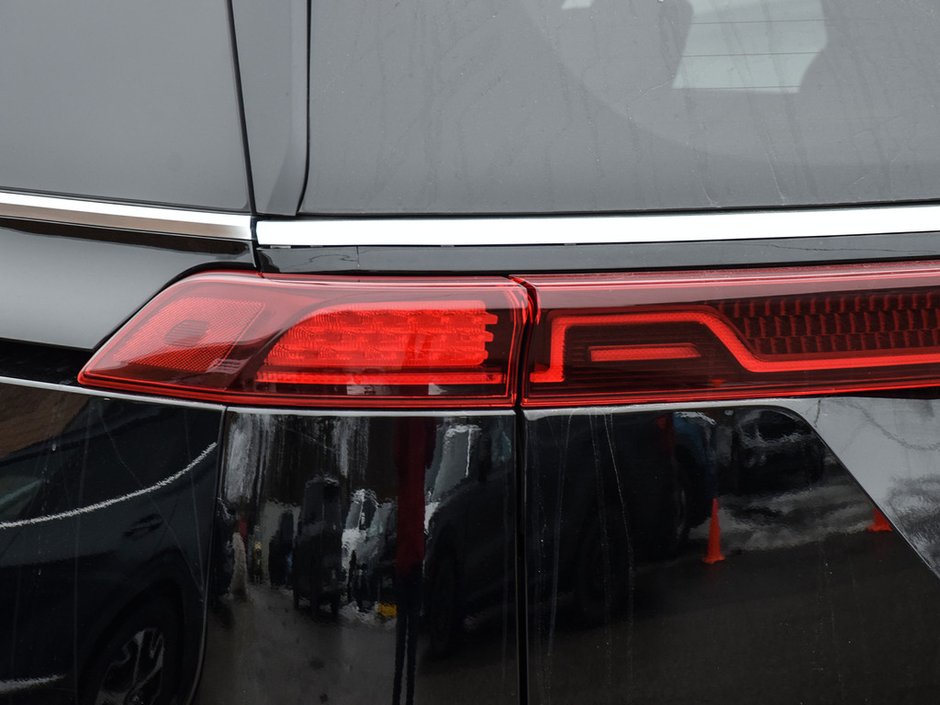 2022 Kia Carnival SX