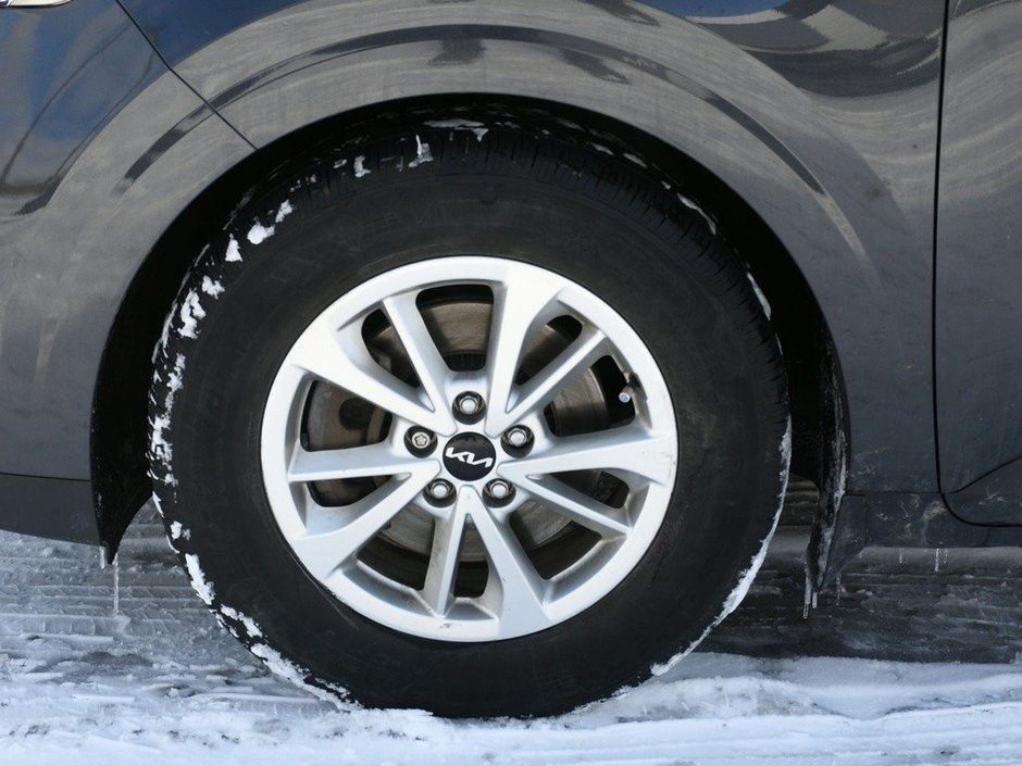 2023 Kia Carnival LX CPO | 3rd Row Seating | Backup Camera | Bluetooth