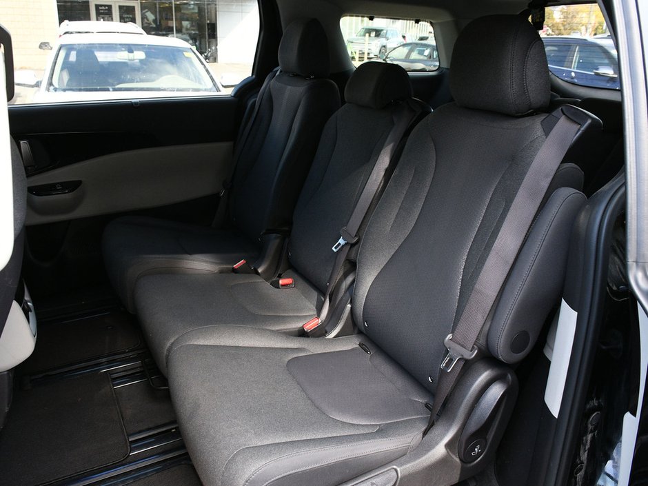 2024 Kia Carnival LX+-12