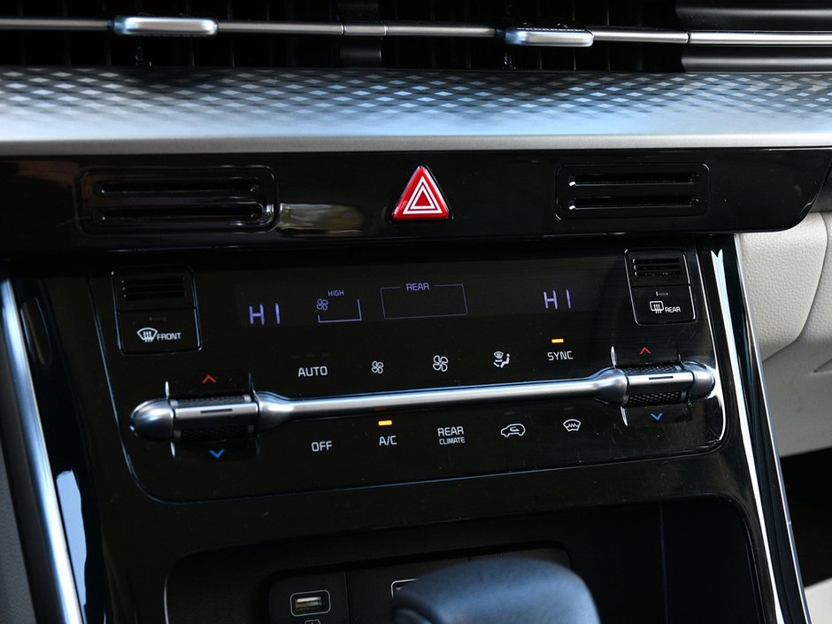 2024 Kia Carnival LX+ CPO | 3rd Row Seating | Backup Camera | Bluetooth