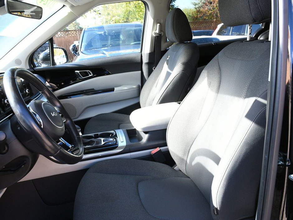 2024 Kia Carnival LX+-11