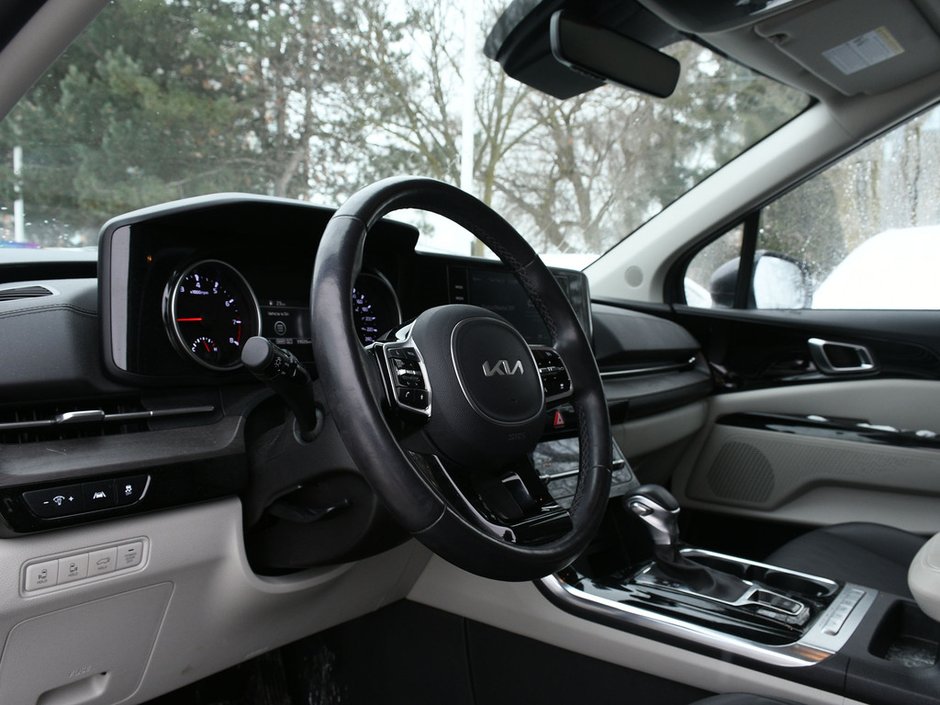 2024 Kia Carnival EX