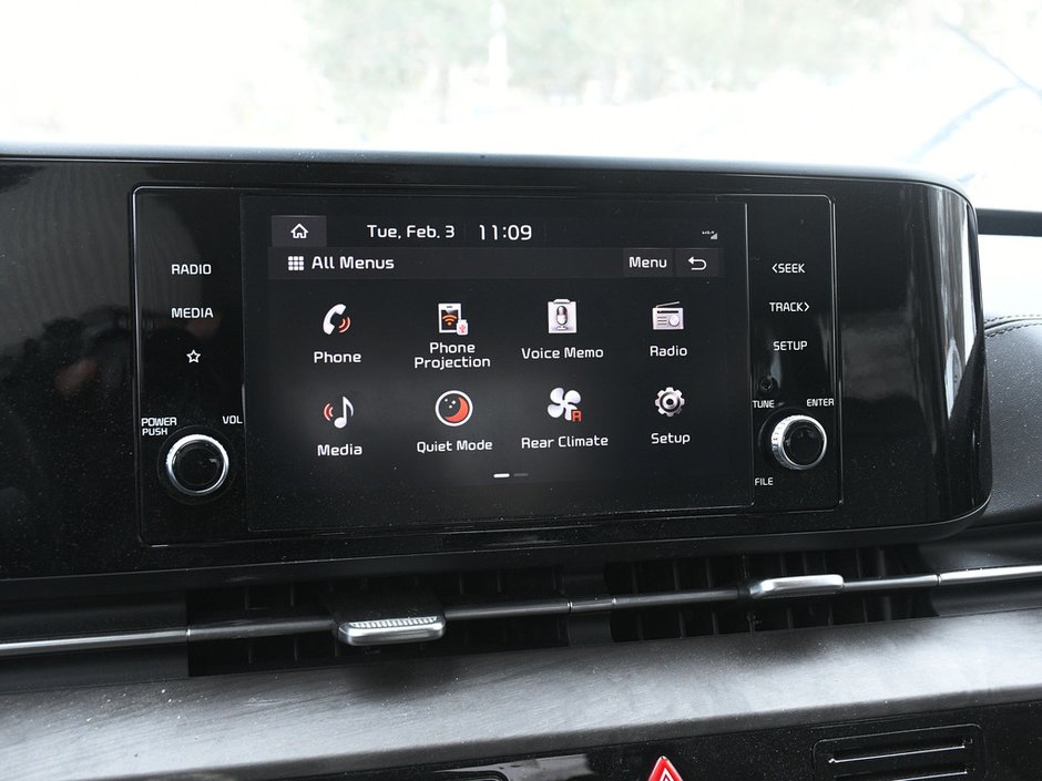 2024 Kia Carnival EX