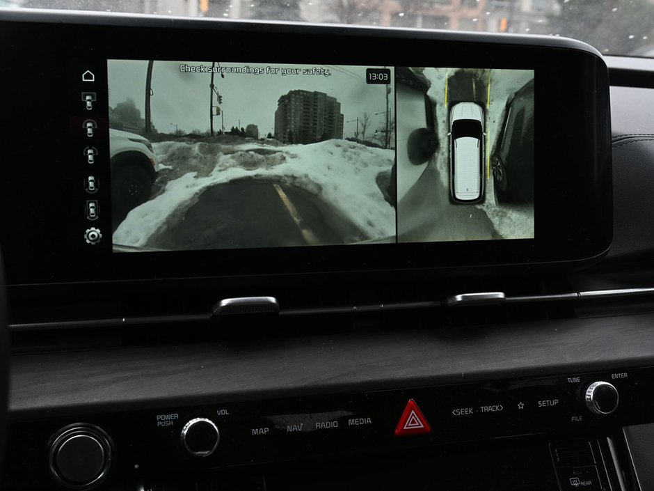 2024 Kia Carnival EX