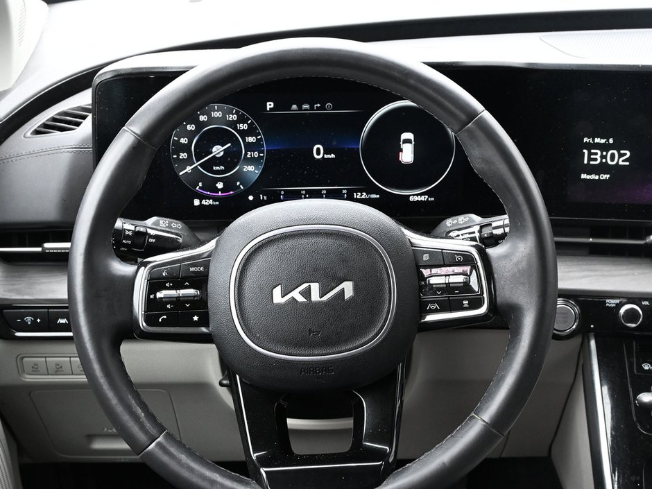 2024 Kia Carnival EX