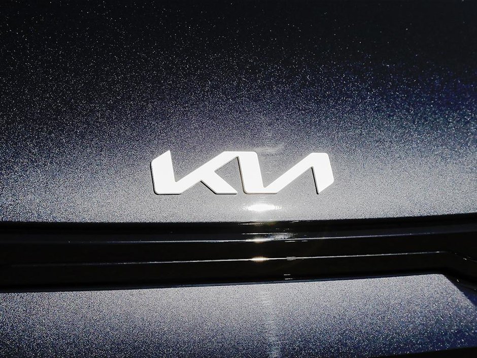 2025 Kia EV6 Wind RWD-12