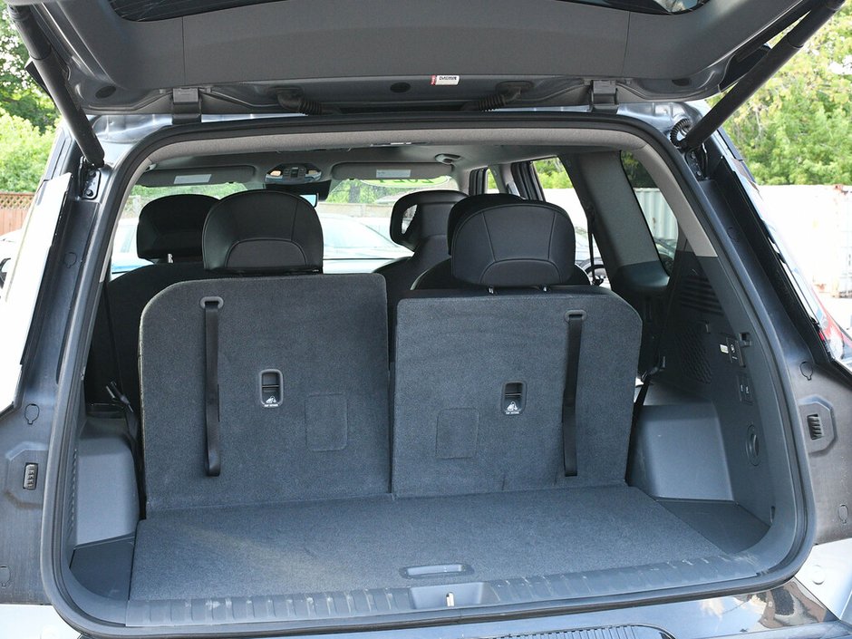 2024 Kia EV9 Land w/Premium Package CPO | NAVI | Blind Spot Monitor | Power Liftgate | 3rd Row | Moonroof