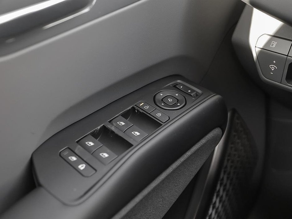 2026 Kia EV9 Land AWD w/ Plus Package-18